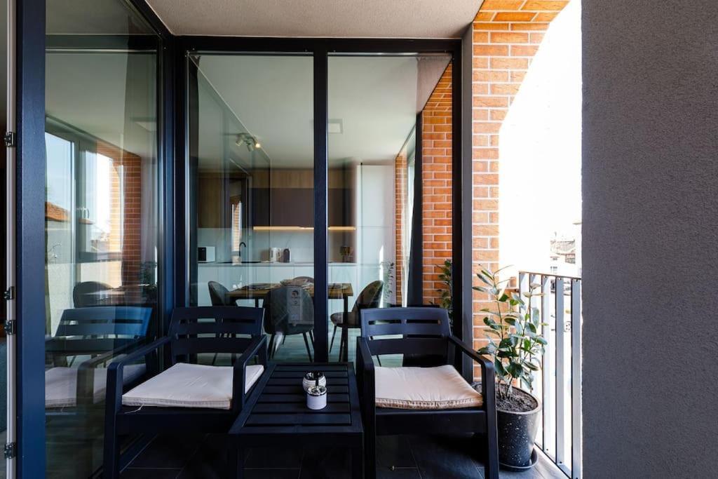 Luxury Apt. Near River & Parking 蒂米什瓦拉 外观 照片