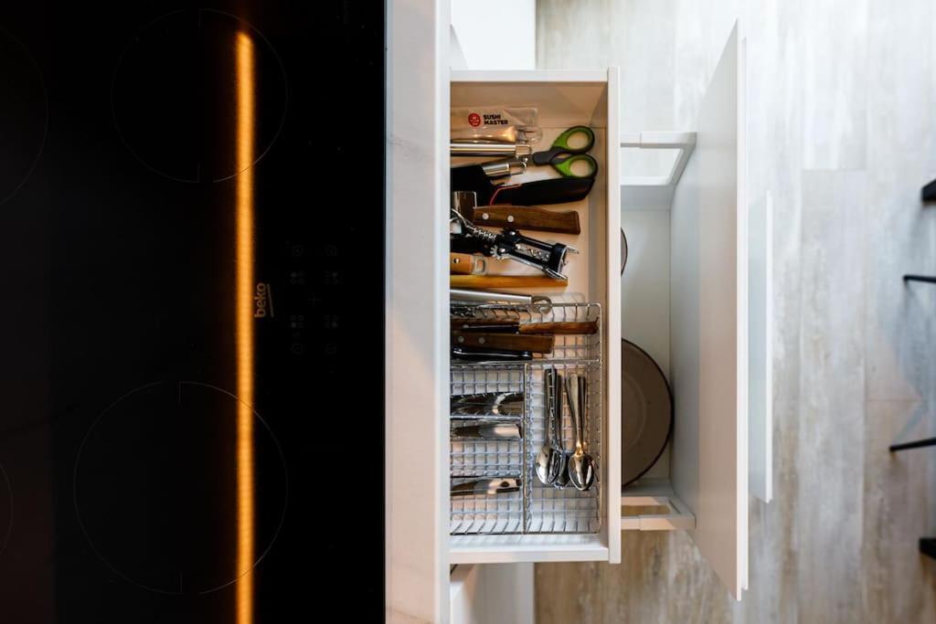 Luxury Apt. Near River & Parking 蒂米什瓦拉 外观 照片